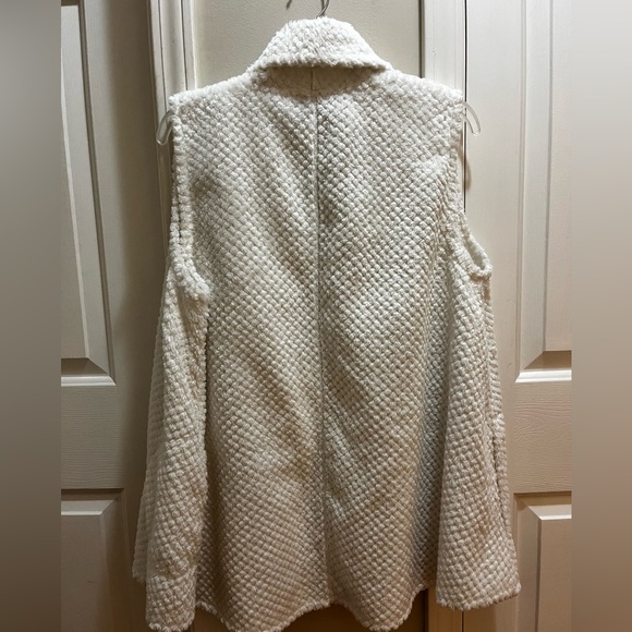 Anthropologie soft Sherpa Vest “Saturday Sunday” L EX - Picture 4 of 10